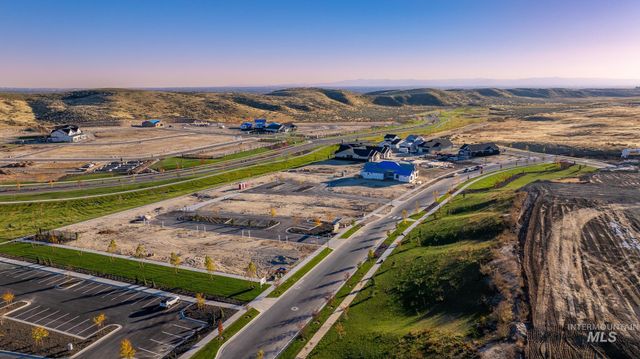 6370 N Barholm Ln, Eagle, ID 83616