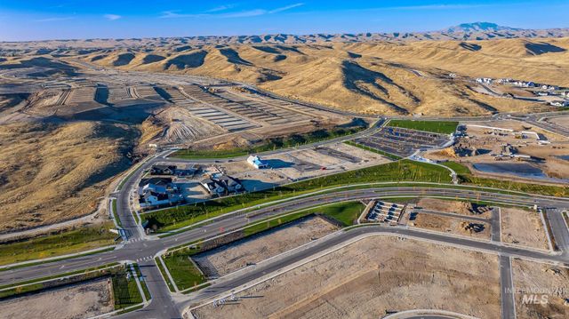 6370 N Barholm Ln, Eagle, ID 83616