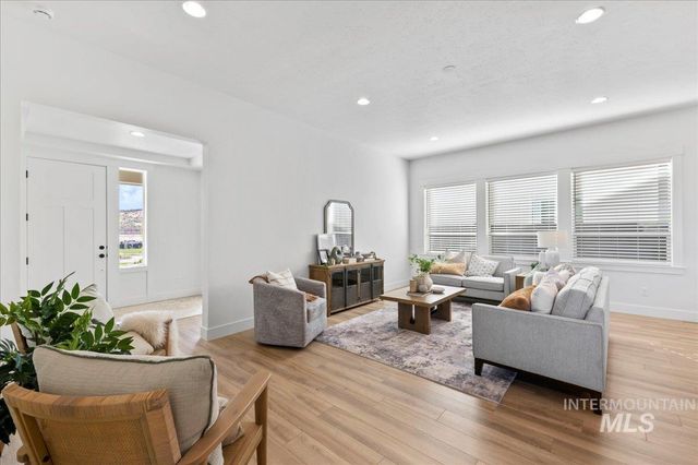 6370 N Barholm Ln, Eagle, ID 83616