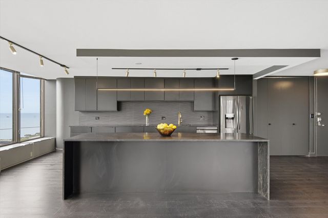 505 N LAKE SHORE Drive 3102, Chicago, IL 60611