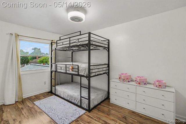 1649 Windingway Drive, Wixom, MI 48393