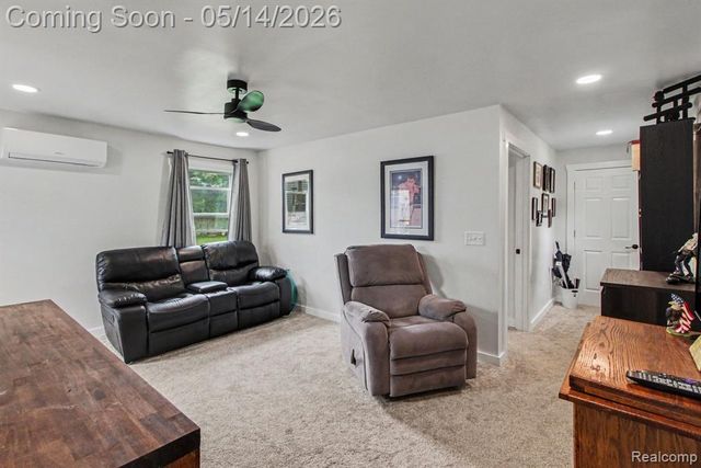 1649 Windingway Drive, Wixom, MI 48393