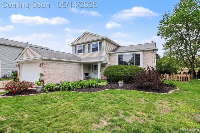 1649 Windingway Drive, Wixom, MI 48393