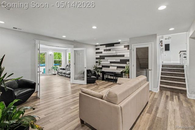 1649 Windingway Drive, Wixom, MI 48393