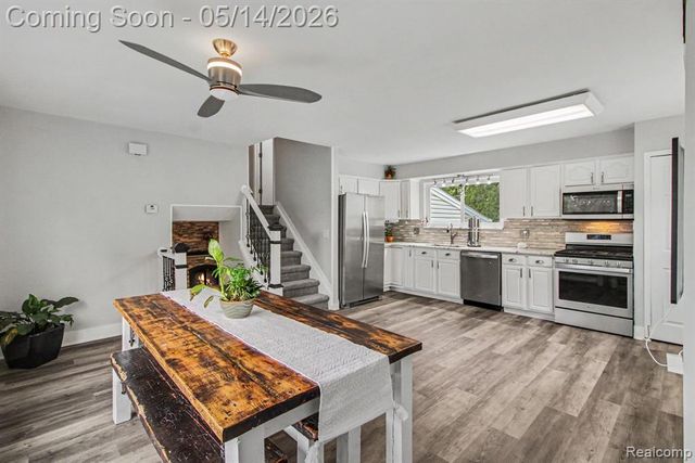 1649 Windingway Drive, Wixom, MI 48393