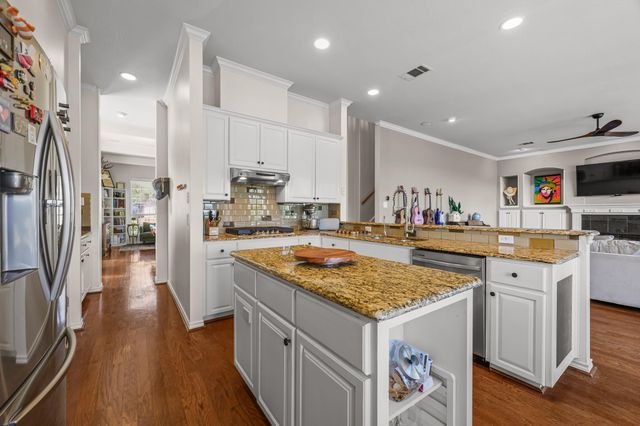 5004 VALBURN CT, Austin, TX 78731