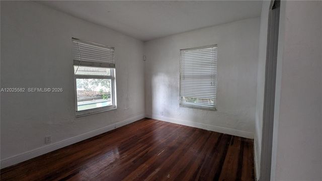 708 NE 4th St 2, Hallandale Beach, FL 33009