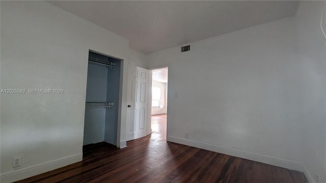 708 NE 4th St 2, Hallandale Beach, FL 33009