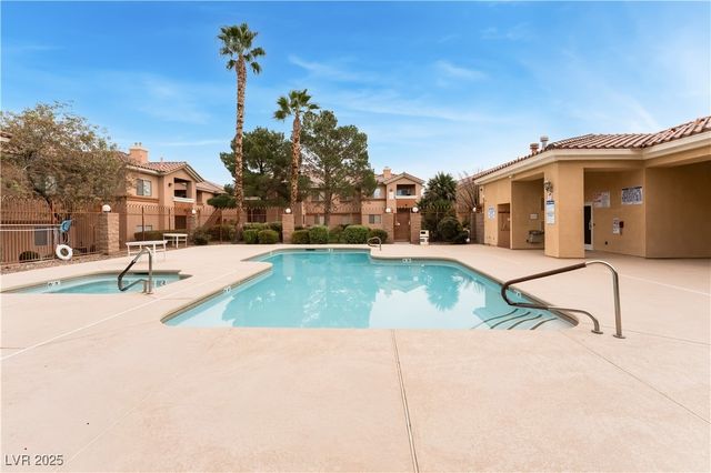 1050 East Cactus Avenue 2088, Las Vegas, NV 89183