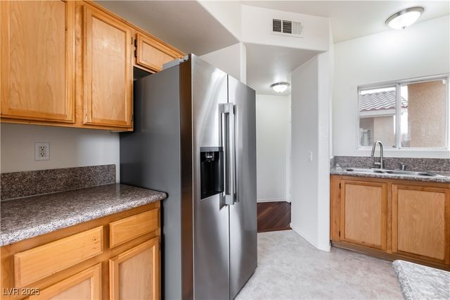 1050 East Cactus Avenue 2088, Las Vegas, NV 89183