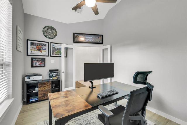247 Sky Top Drive, Montgomery, TX 77316