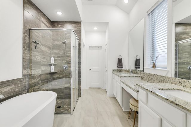 247 Sky Top Drive, Montgomery, TX 77316