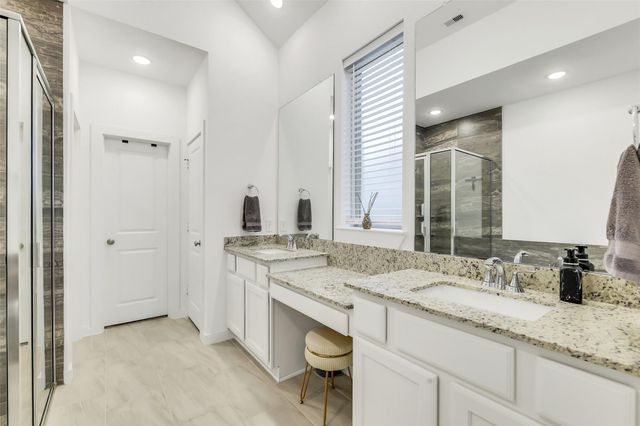 247 Sky Top Drive, Montgomery, TX 77316