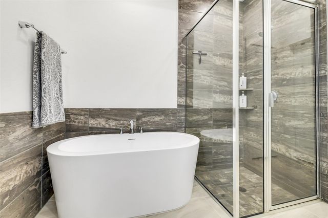247 Sky Top Drive, Montgomery, TX 77316