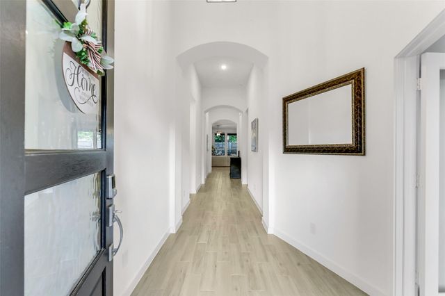 247 Sky Top Drive, Montgomery, TX 77316