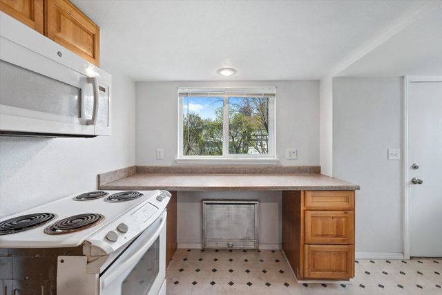 314 S Girard Rd, Spokane Valley, WA 99212