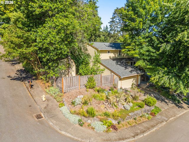 19505 HIDDEN SPRINGS Rd, West Linn, OR 97068