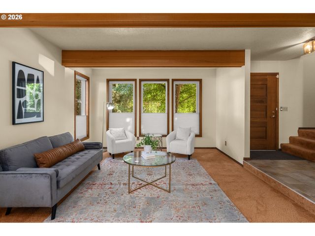 19505 HIDDEN SPRINGS Rd, West Linn, OR 97068