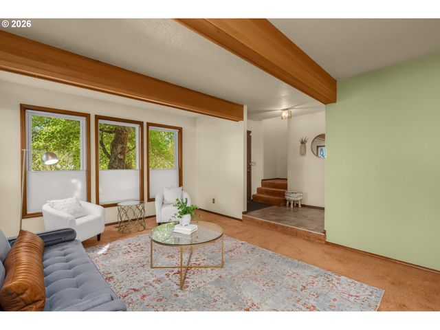 19505 HIDDEN SPRINGS Rd, West Linn, OR 97068