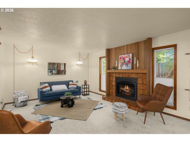 19505 HIDDEN SPRINGS Rd, West Linn, OR 97068
