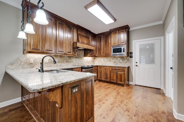2366 Lakewood Circle, Cabot, AR 72023