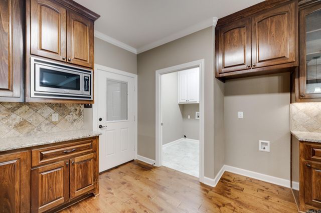 2366 Lakewood Circle, Cabot, AR 72023