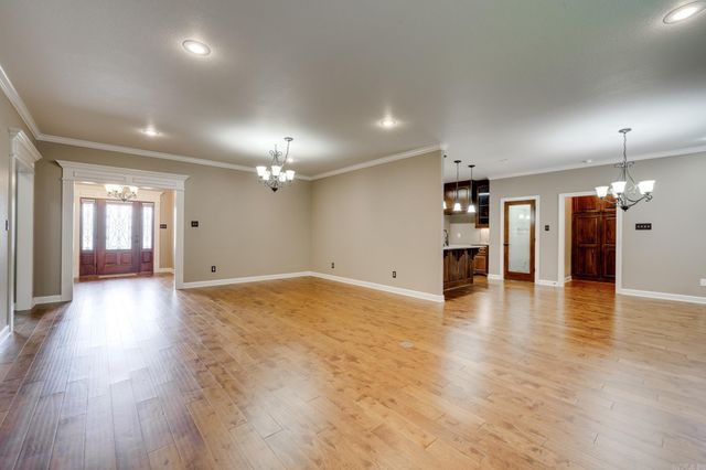 2366 Lakewood Circle, Cabot, AR 72023