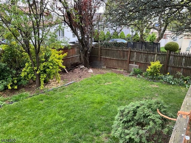 910 Orchard Ter, Linden City, NJ 07036