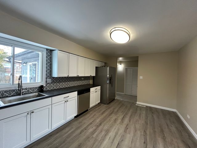 176 Craig Drive, Chicago Heights, IL 60411