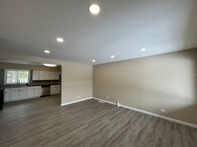 176 Craig Drive, Chicago Heights, IL 60411