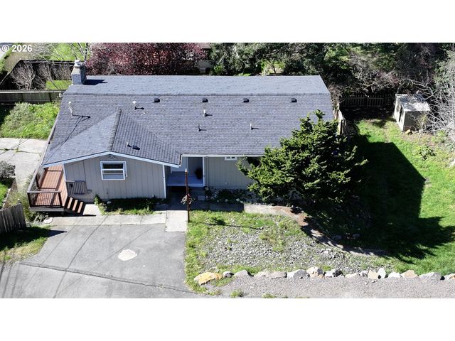 1214 RANSOM Ave, Brookings, OR 97415