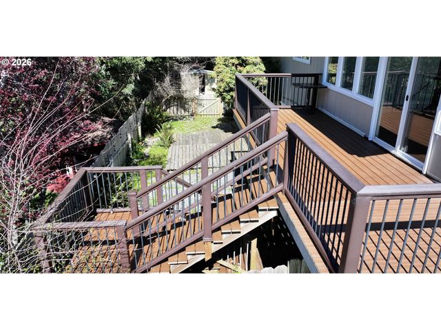 1214 RANSOM Ave, Brookings, OR 97415