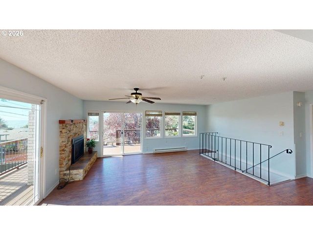 1214 RANSOM Ave, Brookings, OR 97415