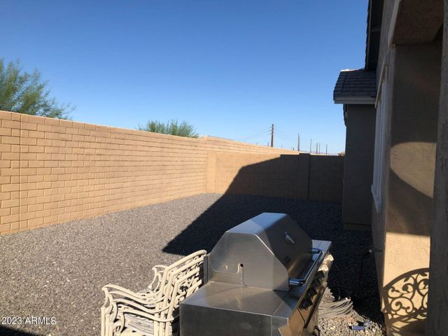9742 E Red Giant Drive, Mesa, AZ 85212