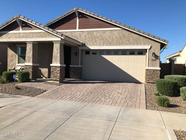 9742 E Red Giant Drive, Mesa, AZ 85212