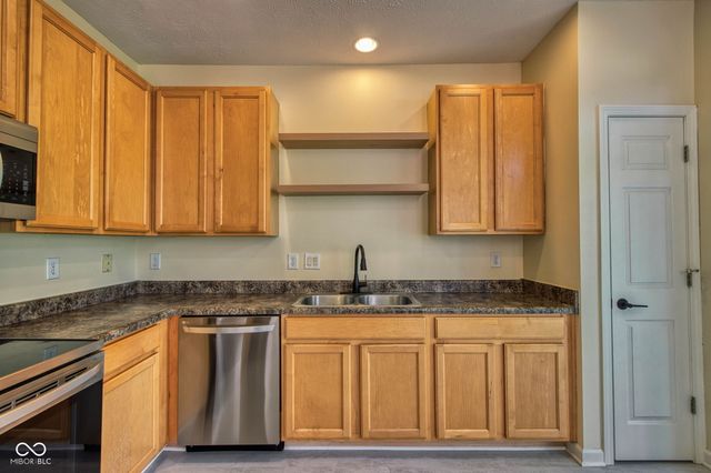 5649 Castor Way, Noblesville, IN 46062