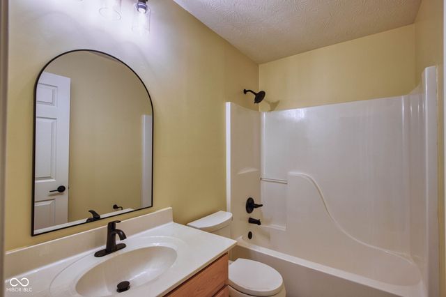 5649 Castor Way, Noblesville, IN 46062