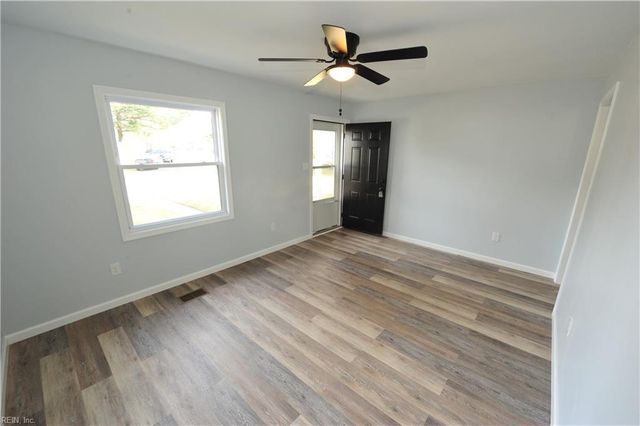 12 Harvard RD, Portsmouth, VA 23701