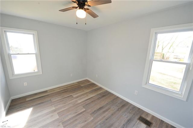 12 Harvard RD, Portsmouth, VA 23701