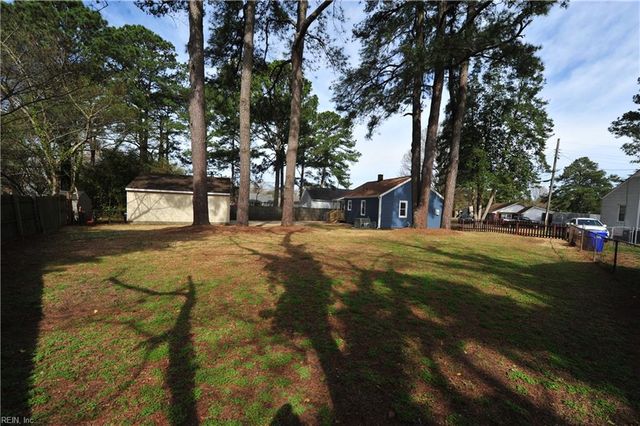 12 Harvard RD, Portsmouth, VA 23701