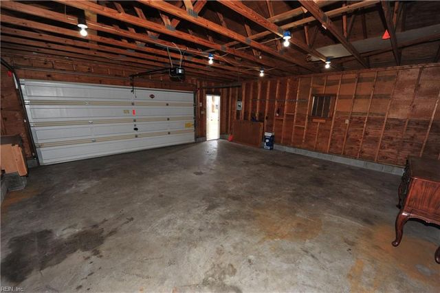 12 Harvard RD, Portsmouth, VA 23701