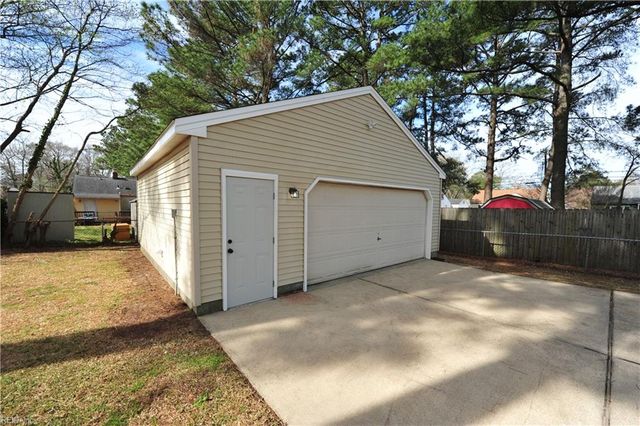 12 Harvard RD, Portsmouth, VA 23701