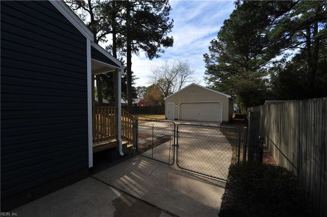 12 Harvard RD, Portsmouth, VA 23701