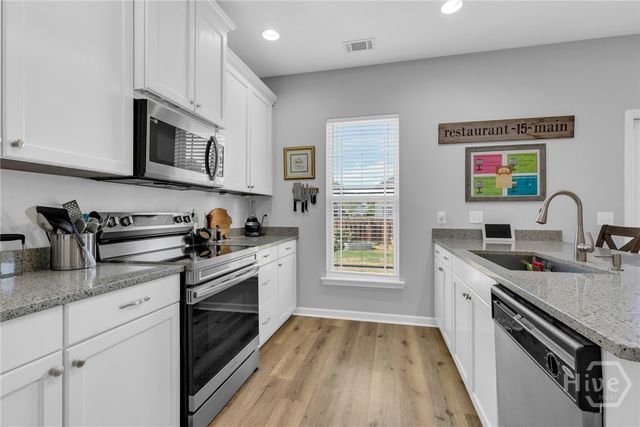 196 Chapel Lake S, Savannah, GA 31419