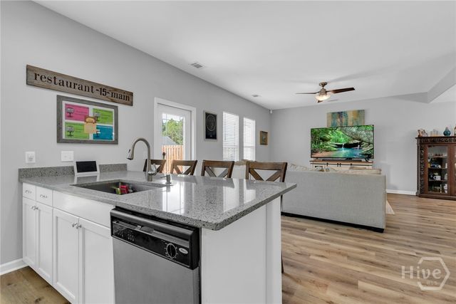 196 Chapel Lake S, Savannah, GA 31419