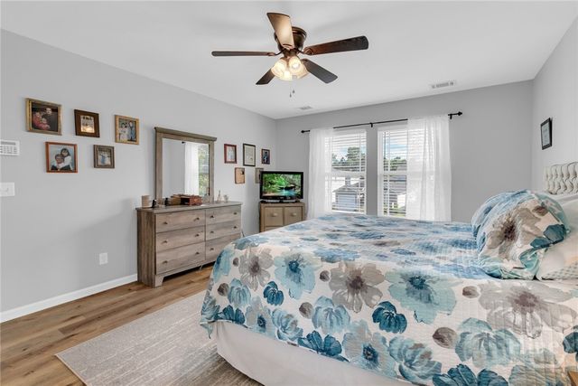 196 Chapel Lake S, Savannah, GA 31419
