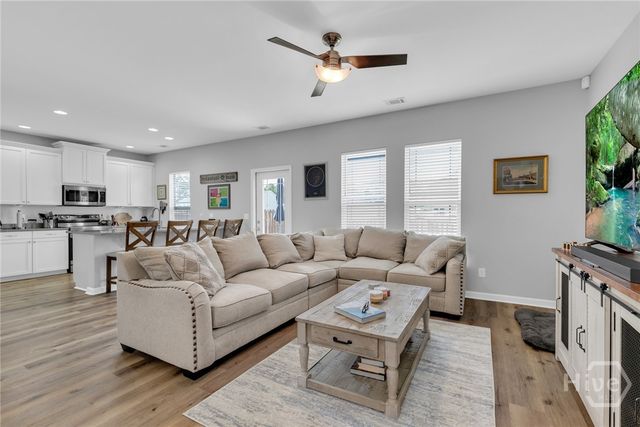 196 Chapel Lake S, Savannah, GA 31419