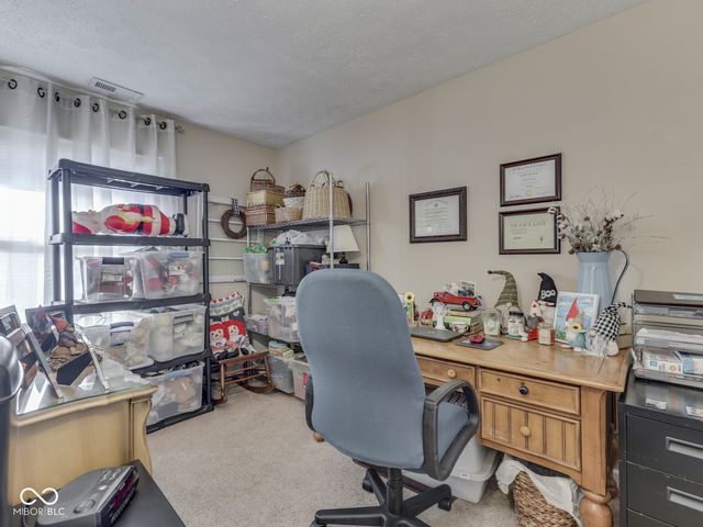 510 Greensprings Drive, Whiteland, IN 46184