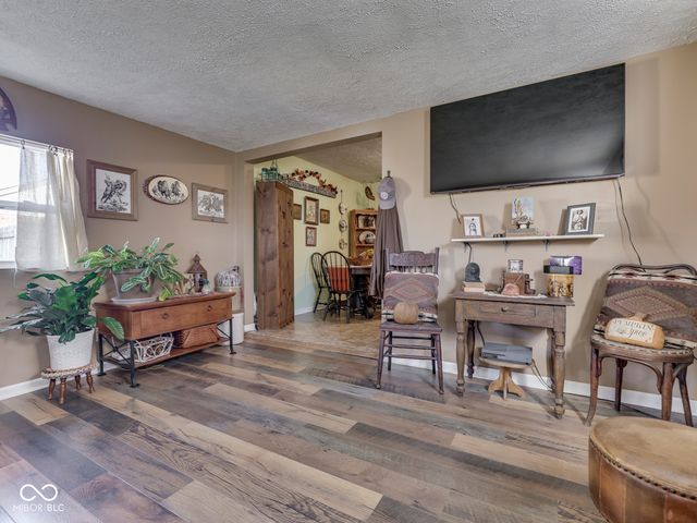 510 Greensprings Drive, Whiteland, IN 46184