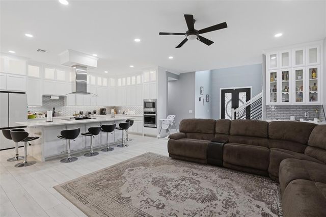 12220 S Pennsylvania Avenue, Edmond, OK 73025